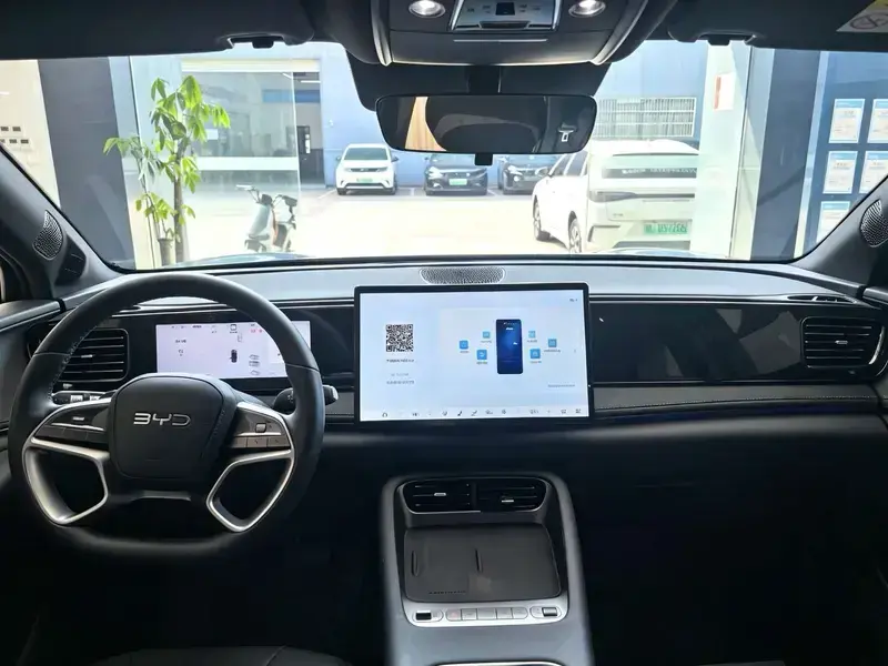 2025 BYD Sea Lion 06 с пробегом 20 300 км