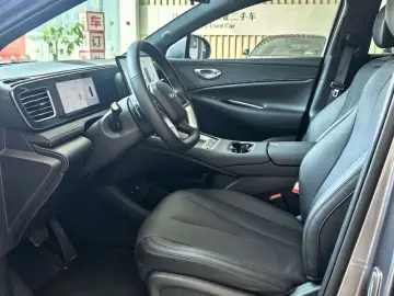 2025 BYD Sea Lion 06 с пробегом 20 300 км