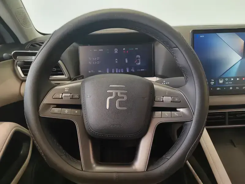 2025 BYD Yuan Up с пробегом 38 000 км