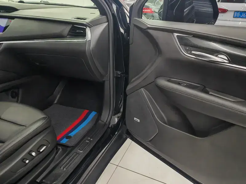 2020 Cadillac XT5 с пробегом 88 000 км
