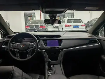 2020 Cadillac XT5 с пробегом 88 000 км