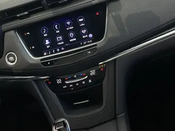 2022 Cadillac XT5 с пробегом 63 600 км