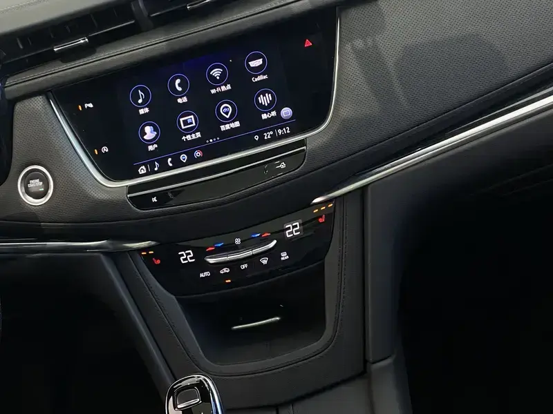 2022 Cadillac XT5 с пробегом 63 600 км