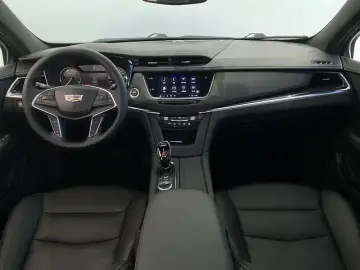 2022 Cadillac XT5 с пробегом 63 600 км