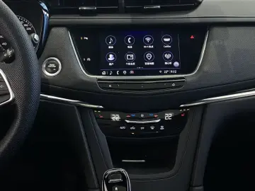2022 Cadillac XT5 с пробегом 63 600 км