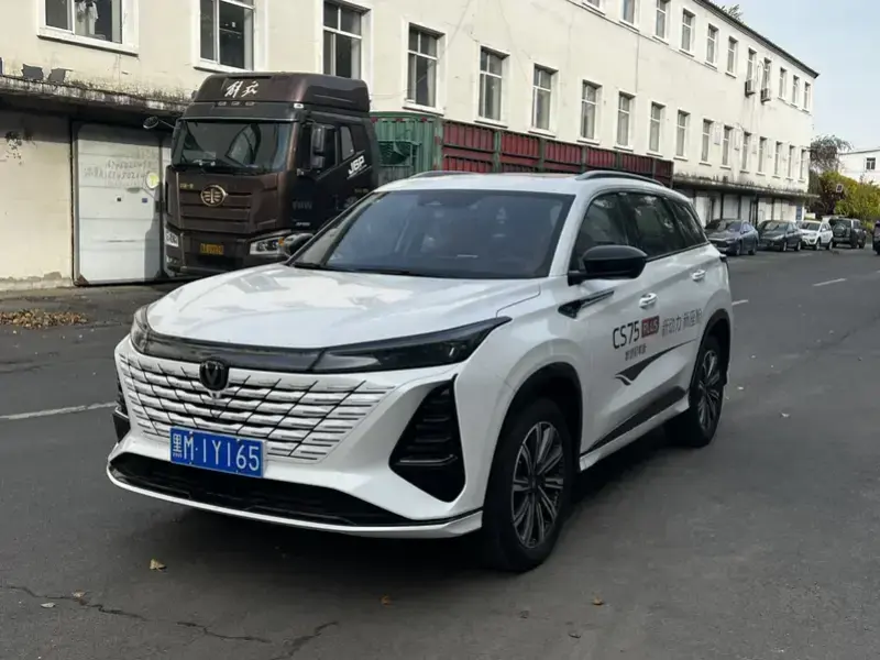 2025 Changan CS75 Plus с пробегом 300 км
