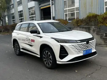 2025 Changan CS75 Plus с пробегом 300 км
