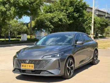 2025 Changan Eado с пробегом 20 000 км