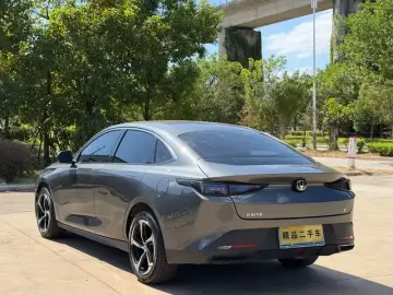 2025 Changan Eado с пробегом 20 000 км