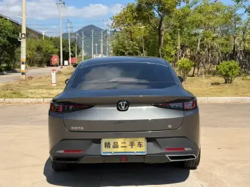 2025 Changan Eado с пробегом 20 000 км