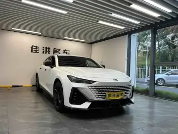 2023 Changan UNI-V с пробегом 29 000 км