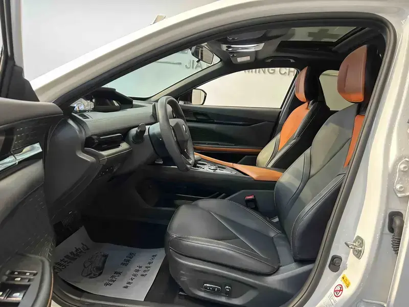 2023 Changan UNI-V с пробегом 29 000 км