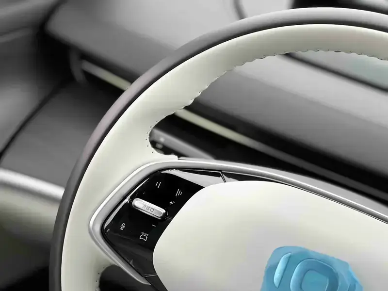 2025 Changan Qiyuan A07 с пробегом 100 км