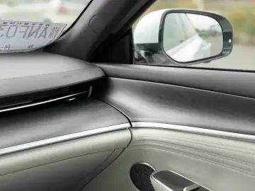 2025 Changan Qiyuan A07 с пробегом 100 км
