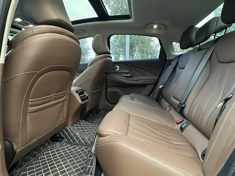 2025 Chery Arrizo 8 с пробегом 8 000 км
