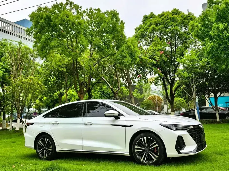 2023 Chery Arrizo 8 с пробегом 8 000 км