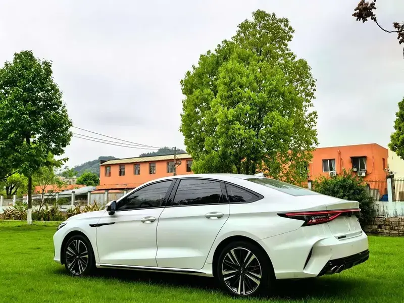 2023 Chery Arrizo 8 с пробегом 8 000 км