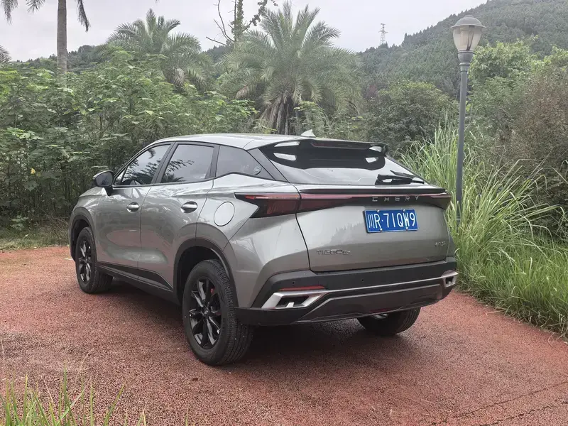 2025 Chery Tiggo 5x с пробегом 2 800 км