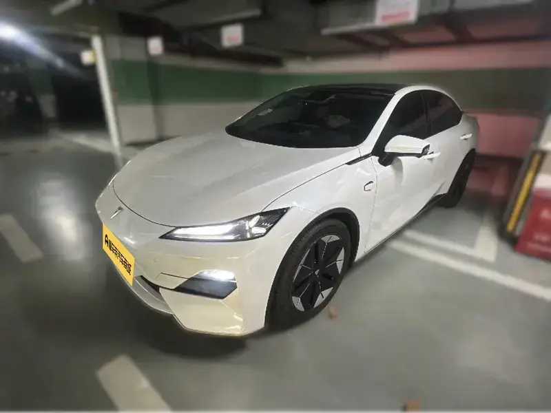 2022 Changan Deepal SL03 с пробегом 16 500 км