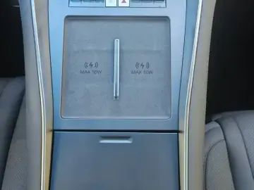 2025 Denza N9 с пробегом 8 200 км