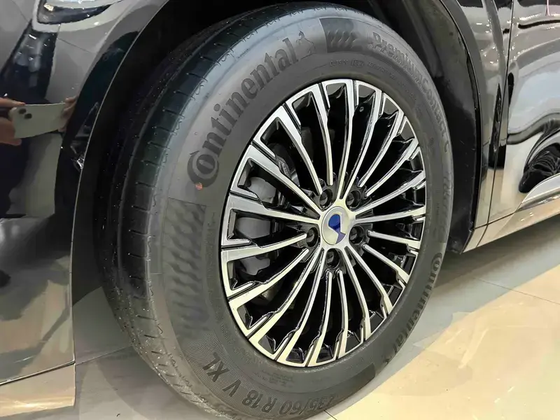 2022 Denza D9 с пробегом 43 000 км