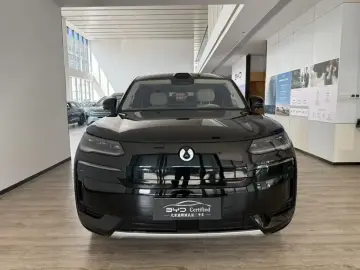 2025 Denza N9 с пробегом 12 000 км