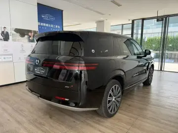 2025 Denza N9 с пробегом 12 000 км