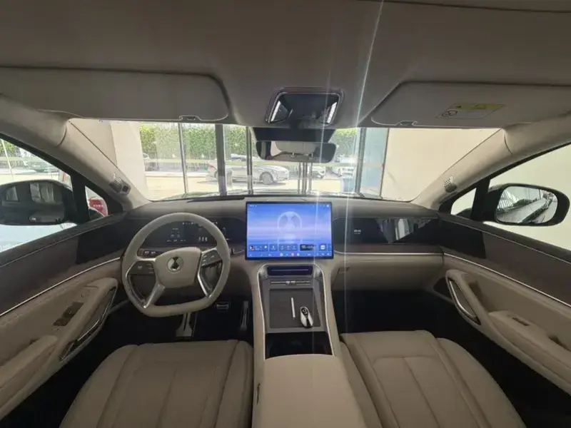 2025 Denza N9 с пробегом 12 000 км