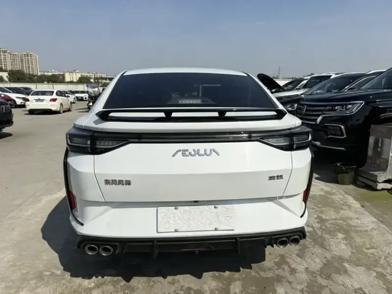 2023 Dongfeng Aeolus Yixuan с пробегом 40 000 км