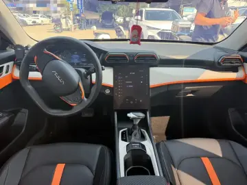 2023 Dongfeng Aeolus Yixuan с пробегом 40 000 км