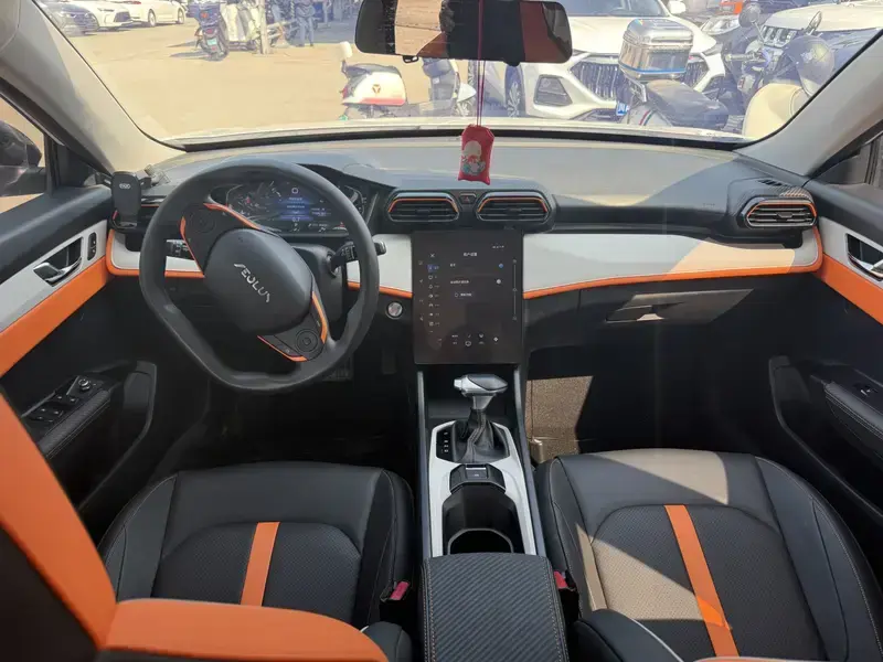 2023 Dongfeng Aeolus Yixuan с пробегом 40 000 км