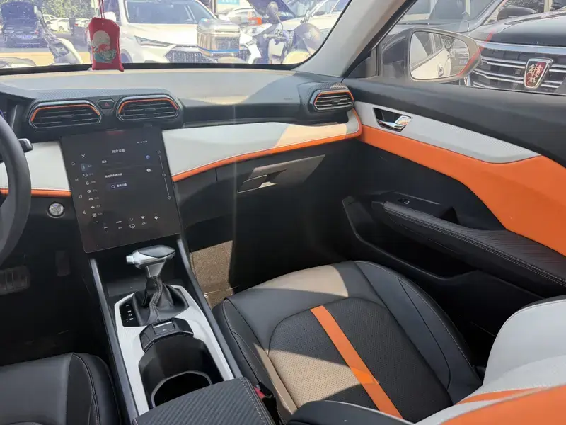 2023 Dongfeng Aeolus Yixuan с пробегом 40 000 км