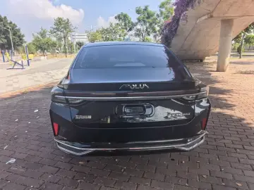 2021 Dongfeng Aeolus Yixuan Max с пробегом 42 000 км