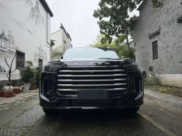2026 Exeed VX с пробегом 12 000 км