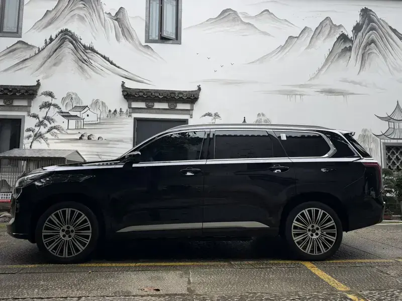 2026 Exeed VX с пробегом 12 000 км