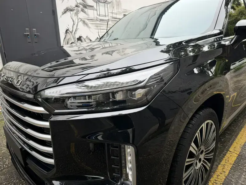 2026 Exeed VX с пробегом 12 000 км