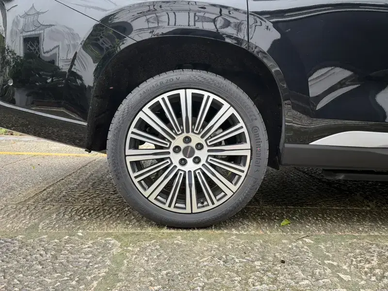 2026 Exeed VX с пробегом 12 000 км