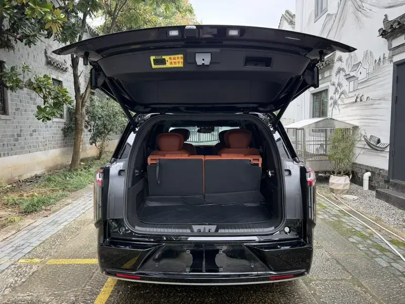 2026 Exeed VX с пробегом 12 000 км