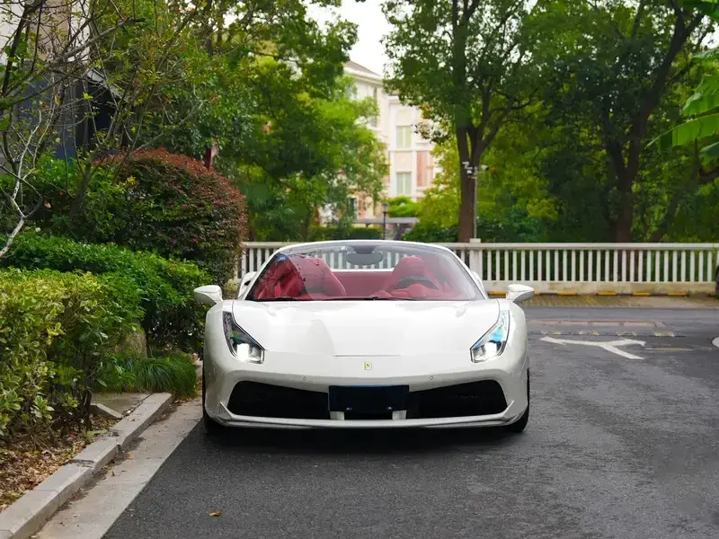 2015 Ferrari 488 с пробегом 17 000 км
