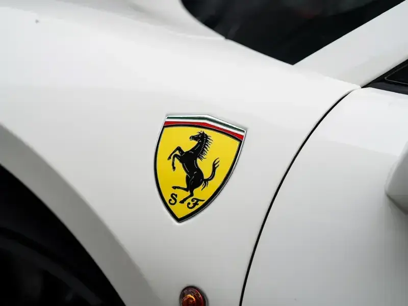 2015 Ferrari 488 с пробегом 17 000 км