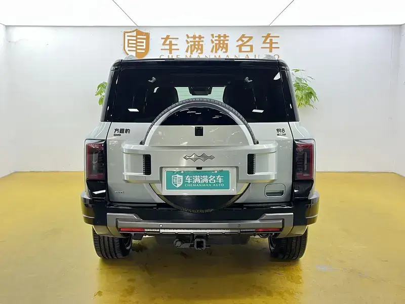 2026 BYD FangChengBao Leopard 8 с пробегом 300 км