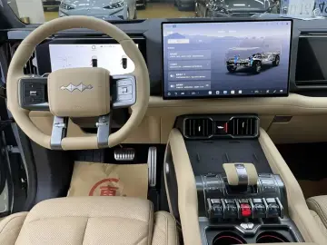 2026 BYD FangChengBao Leopard 8 с пробегом 300 км