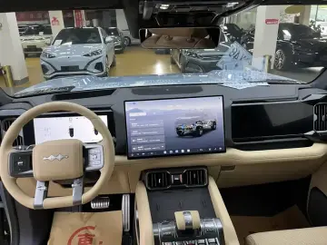 2026 BYD FangChengBao Leopard 8 с пробегом 300 км