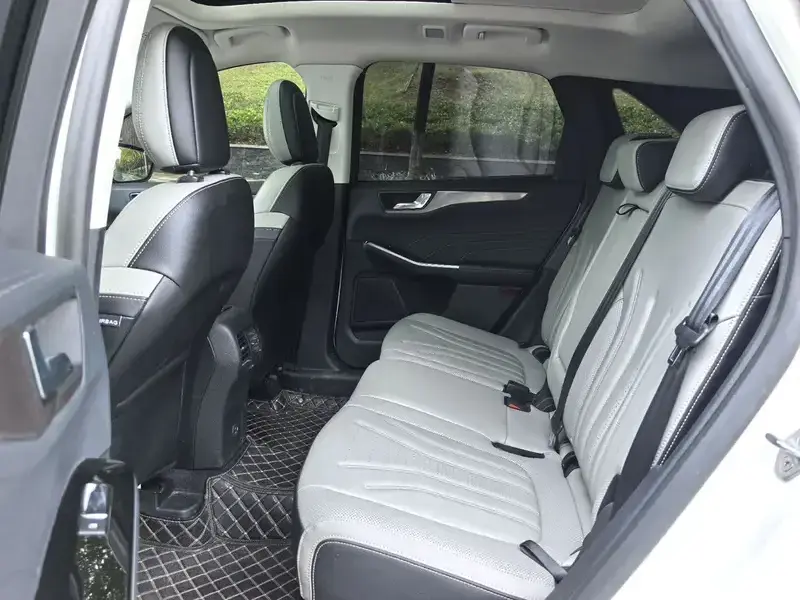 2020 Ford Escape с пробегом 45 000 км