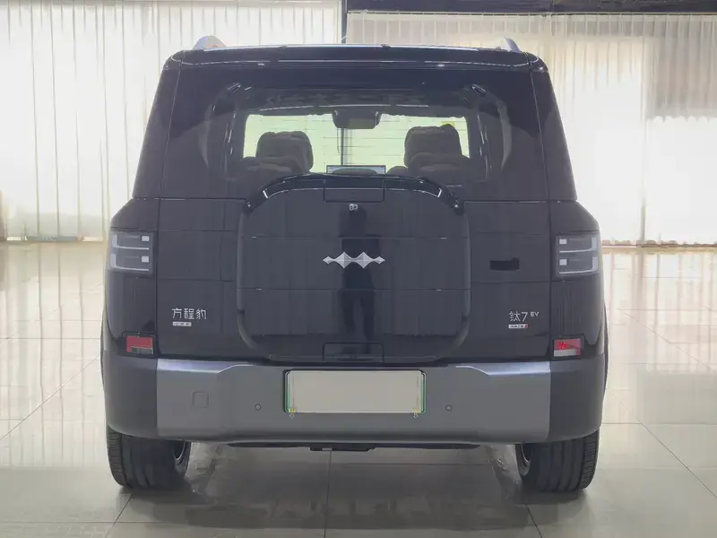 2026 BYD FangChengBao Titanium 7 с пробегом 300 км