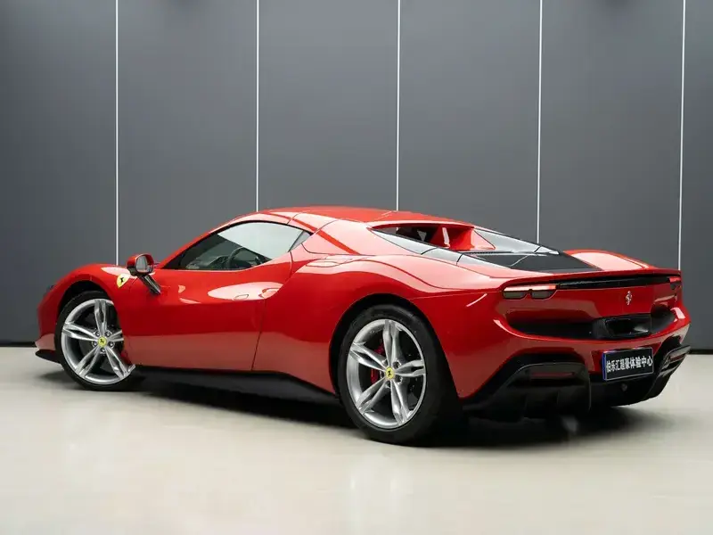 2022 Ferrari 296 с пробегом 200 км