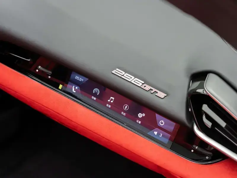 2022 Ferrari 296 с пробегом 200 км