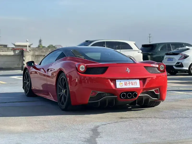2011 Ferrari 458 с пробегом 45 000 км