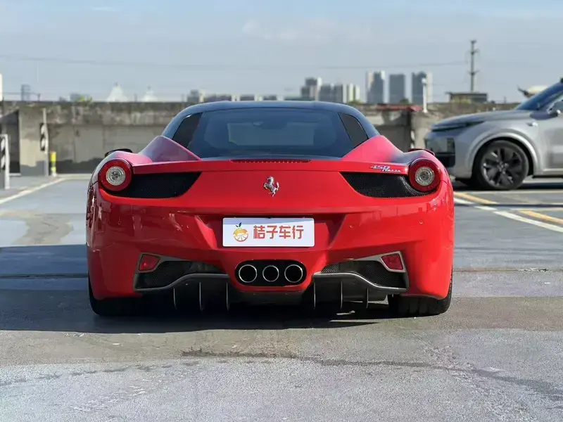 2011 Ferrari 458 с пробегом 45 000 км