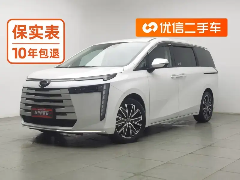 2024 GAC Trumpchi E8 с пробегом 6 100 км